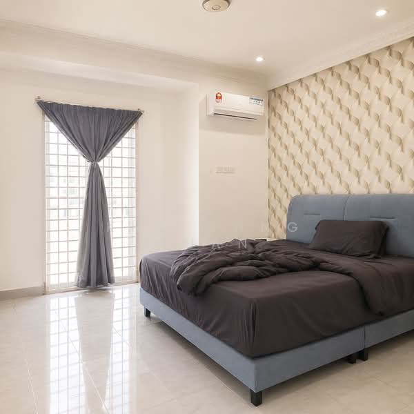 Semi-Detached House for Sale in Bandar Country Homes (Rawang) - Kho Chng Guan - Bedroom - PropertyGuru.com.my