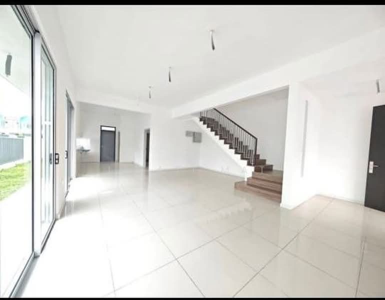 Rumah Teres 2 Tingkat untuk Dijual di Bandar Serenia (Dengkil) - Izzati Mat - Living Room - PropertyGuru.com.my