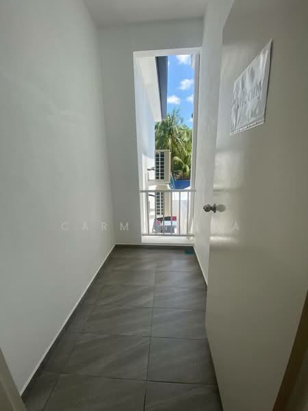 Rumah Teres 2 Tingkat untuk Dijual di Taman Cheng Indah (Cheng) - Carman Lua - Balcony - PropertyGuru.com.my