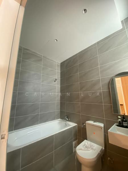 Rumah Teres 2 Tingkat untuk Dijual di Taman Cheng Indah (Cheng) - Carman Lua - Bathroom - PropertyGuru.com.my
