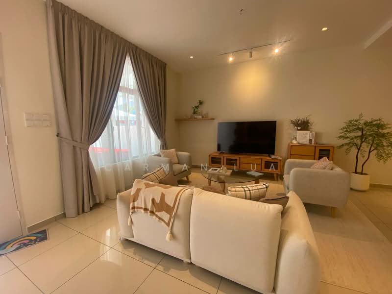 Rumah Teres 2 Tingkat untuk Dijual di Taman Cheng Indah (Cheng) - Carman Lua - Living Room - PropertyGuru.com.my