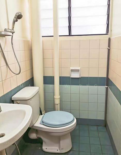 Pangsapuri untuk Dijual di Krystal Villa - Matthew Png - Bathroom - PropertyGuru.com.my