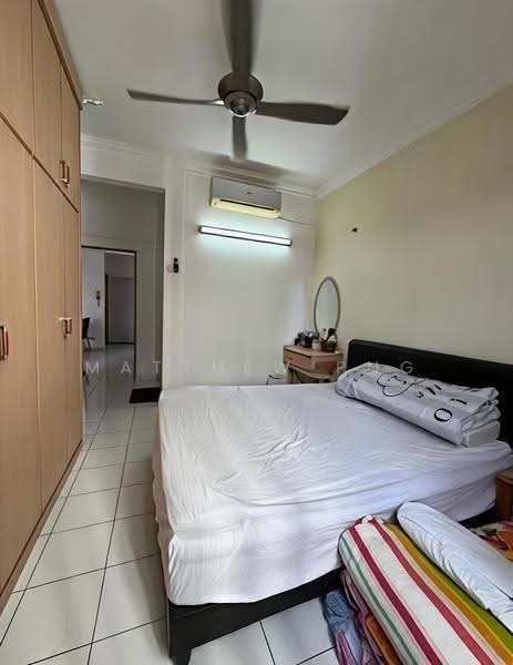 Pangsapuri untuk Dijual di Krystal Villa - Matthew Png - Bedroom - PropertyGuru.com.my