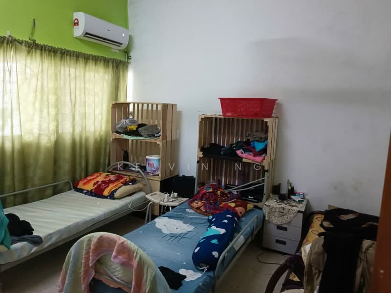 2-storey Terraced House for Sale in Taman Tun Dr Ismail (Kuala Lumpur) - Kelvin Ng - Bedroom - PropertyGuru.com.my
