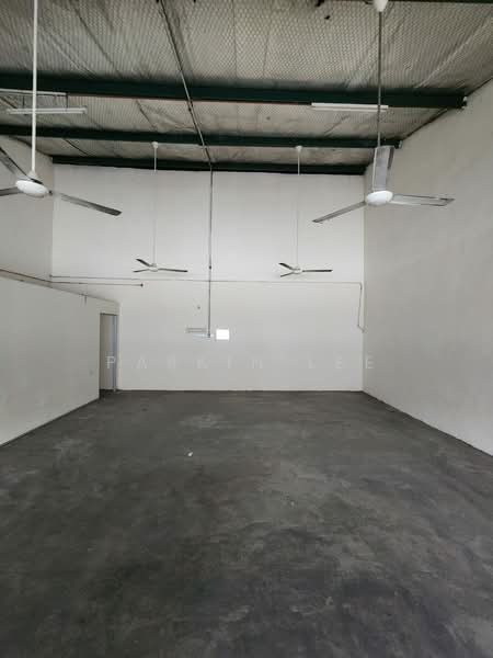 Terrace Factory for Rent in Taman Timur (Kulai) - Parkin Lee - Interior - PropertyGuru.com.my