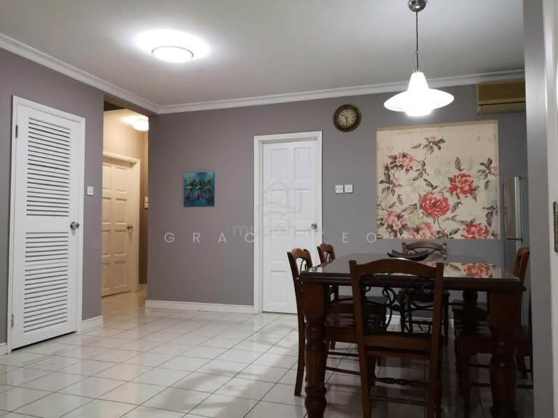 Kondominium untuk Dijual di Marina Court Resort Condominium - Grace Teo - Dining Room - PropertyGuru.com.my