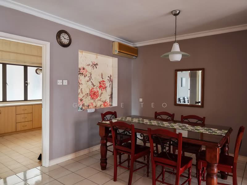 Kondominium untuk Dijual di Marina Court Resort Condominium - Grace Teo - Dining Room - PropertyGuru.com.my