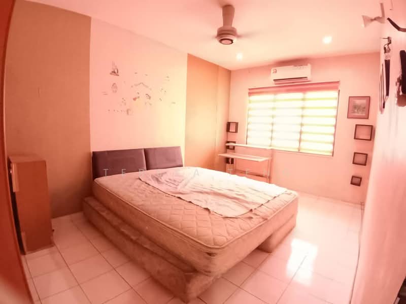 2-storey Terraced House for Rent in Taman Sentosa (Klang) - Teresa Teng - Bedroom - PropertyGuru.com.my