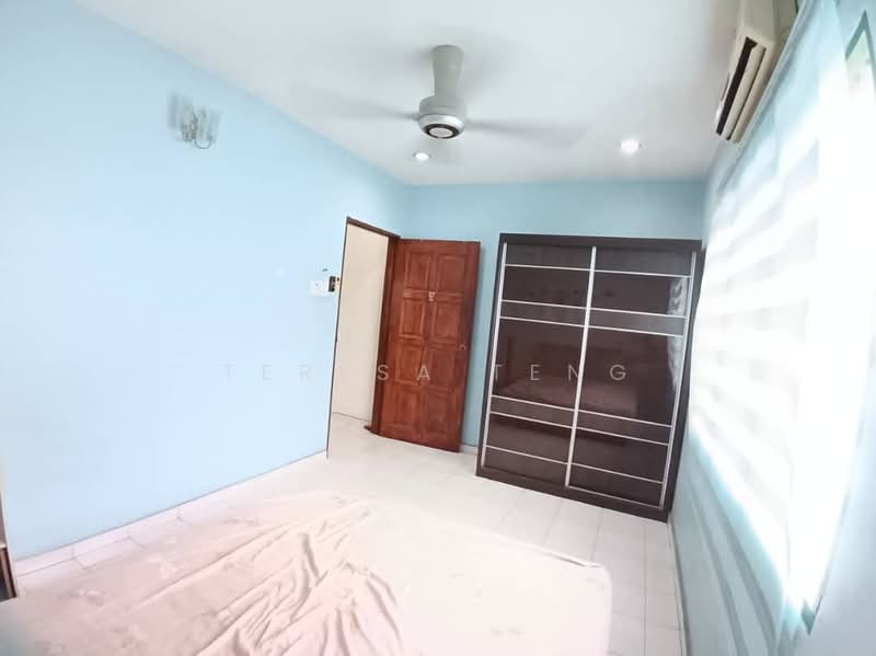2-storey Terraced House for Rent in Taman Sentosa (Klang) - Teresa Teng - Bedroom - PropertyGuru.com.my