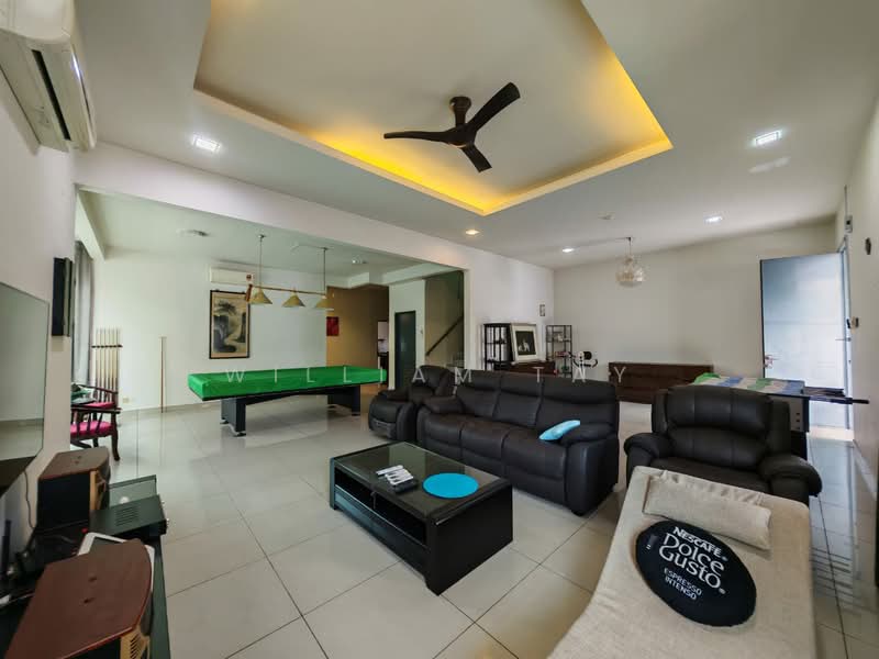 Rumah Berkembar untuk Dijual di Taman Kempas Utama (Tebrau) - William Tay - Living Room - PropertyGuru.com.my