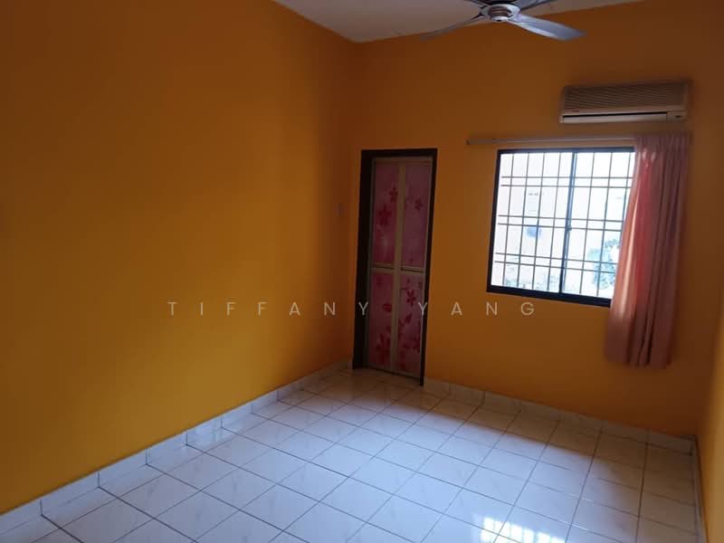 2-storey Terraced House for Sale in Rawang Perdana 2 (Rawang) - Tiffany Yang - Bedroom - PropertyGuru.com.my