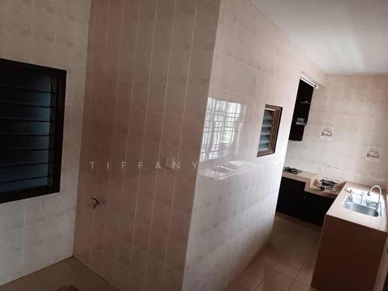 2-storey Terraced House for Sale in Rawang Perdana 2 (Rawang) - Tiffany Yang - Kitchen - PropertyGuru.com.my