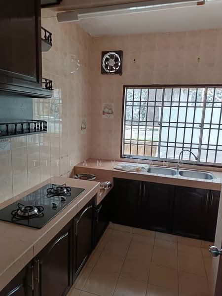 2-storey Terraced House for Sale in Rawang Perdana 2 (Rawang) - Tiffany Yang - Kitchen - PropertyGuru.com.my