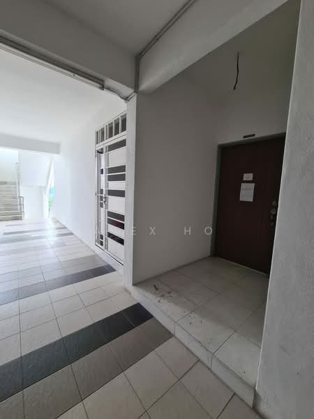Pangsapuri untuk Dijual di Pinang Laguna - Alex Ho - Corridor - PropertyGuru.com.my