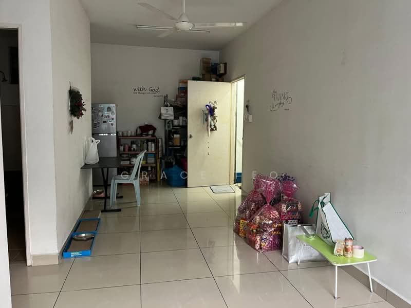 Apartment for Sale at University Condo Apartment 1 (UCA 1) - Grace Teo - Living Room - PropertyGuru.com.my
