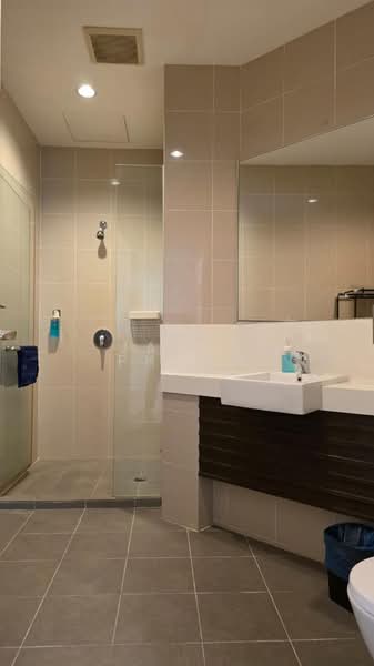 Servis Apartment untuk Dijual di One One Eight (118 @ Island Plaza) - Jason Phoon - Bathroom - PropertyGuru.com.my