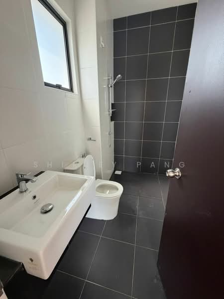Cluster House for Sale in Iskandar Puteri (Nusajaya) (Johor) - Shirley Pang - Bathroom - PropertyGuru.com.my