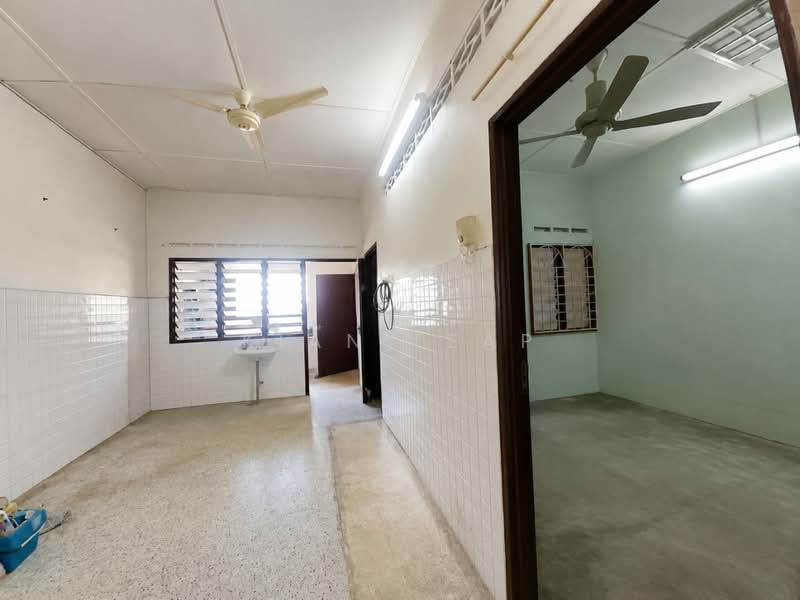 1-storey Terraced House for Sale in Taman Orkid (Kapar) - Kian Leap - Interior - PropertyGuru.com.my