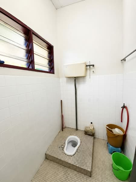 1-storey Terraced House for Sale in Taman Orkid (Kapar) - Kian Leap - Bathroom - PropertyGuru.com.my
