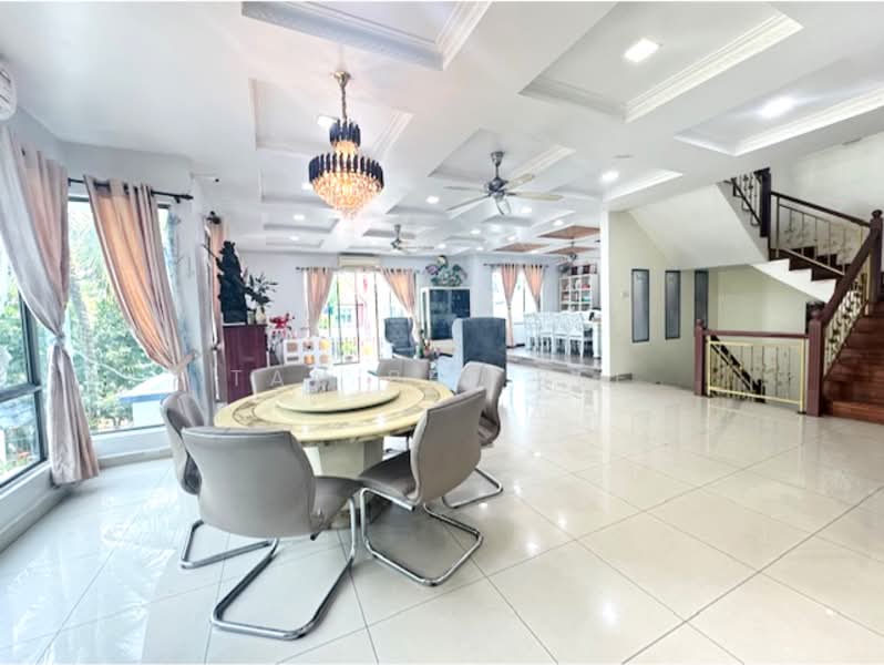 Cluster House for Sale in Austin Heights (Tebrau) - Tan Bee Bee - Dining Room - PropertyGuru.com.my