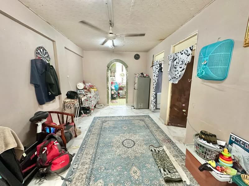 Rumah Flat untuk Dijual di Seksyen 1 Wangsa Maju Flat - Afiq Sham - Living Room - PropertyGuru.com.my