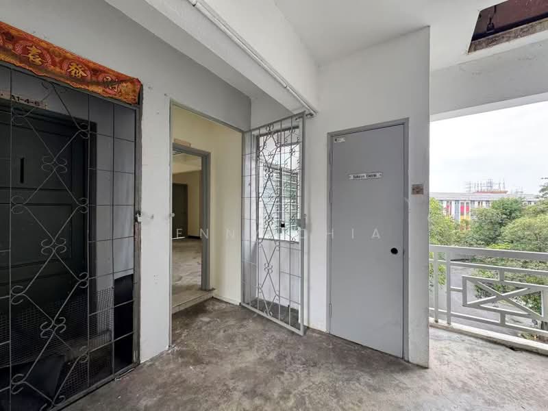 Pangsapuri untuk Dijual di Pelangi Court - Penny Chia - Entrance - PropertyGuru.com.my