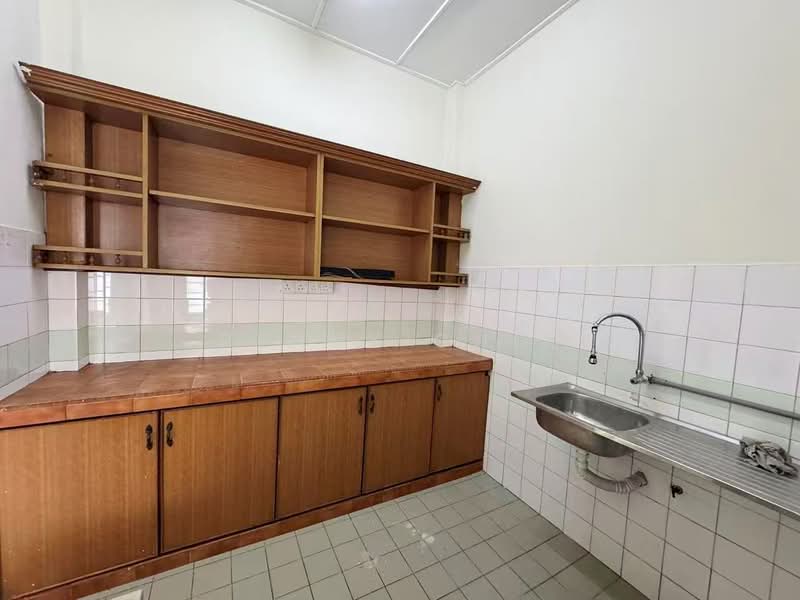 Pangsapuri untuk Dijual di Pelangi Court - Penny Chia - Kitchen - PropertyGuru.com.my