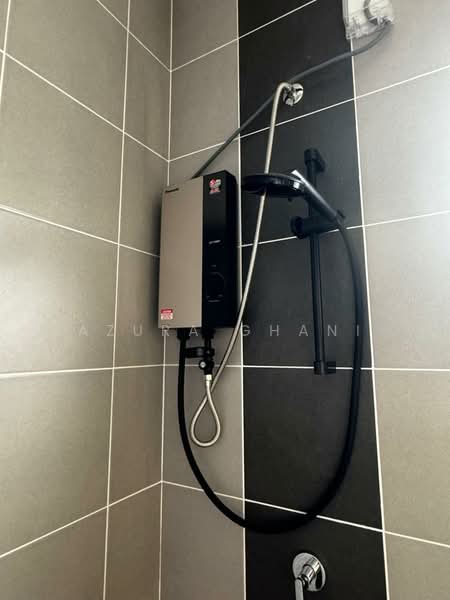 Rumah Teres 2 Tingkat untuk Dijual di Kepala Batas (Penang) - Azura Ghani - Bathroom - PropertyGuru.com.my