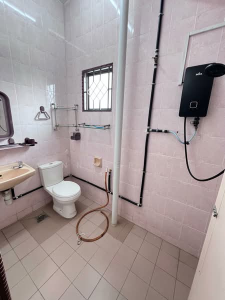 Rumah Teres 2 Tingkat untuk Disewa di Bandar Baru Selayang (Selayang) - Jennifer Tee - Bathroom - PropertyGuru.com.my