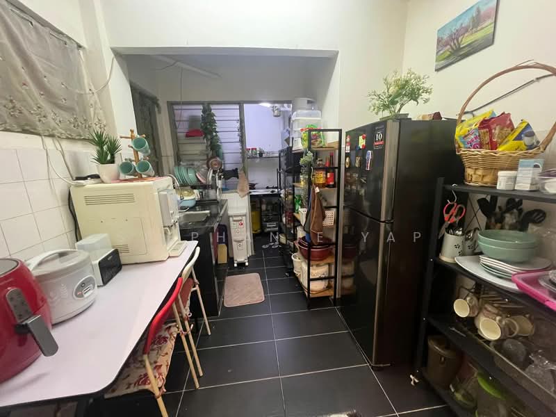 Apartment for Sale at Bandar Bukit Tinggi 1 Apartment - Stephanie Yap - Kitchen - PropertyGuru.com.my