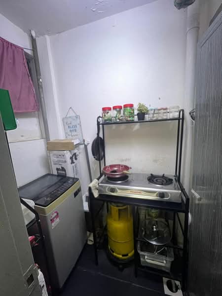 Apartment for Sale at Bandar Bukit Tinggi 1 Apartment - Stephanie Yap - Kitchen - PropertyGuru.com.my