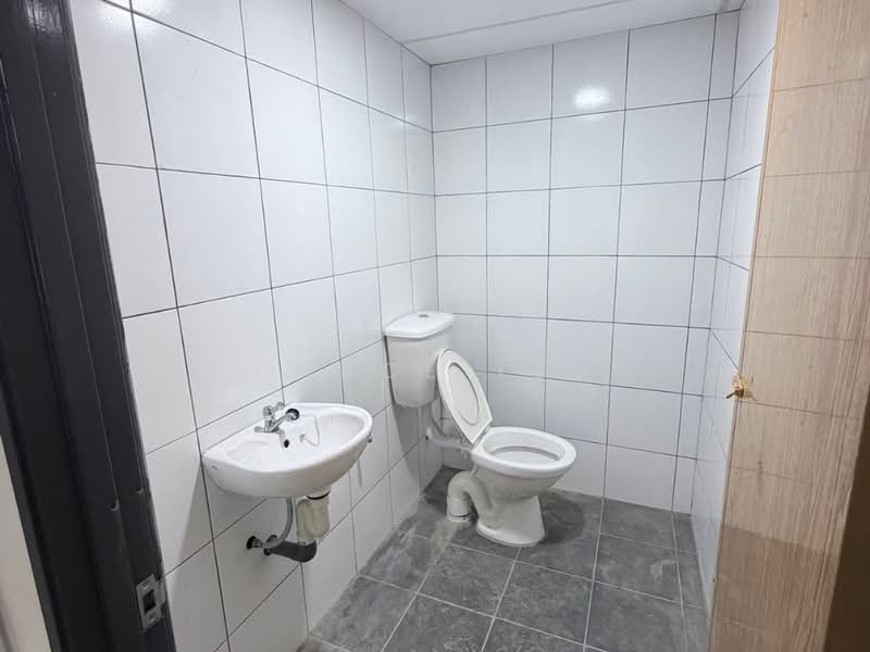 Rumah Niaga untuk Disewa di Keningau (Sabah) - Grace Teo - Bathroom - PropertyGuru.com.my
