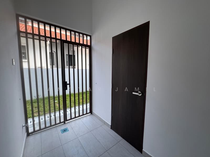 Semi-Detached House for Sale in Alam Impian (Shah Alam) - Amsyar Jamil - Entrance - PropertyGuru.com.my
