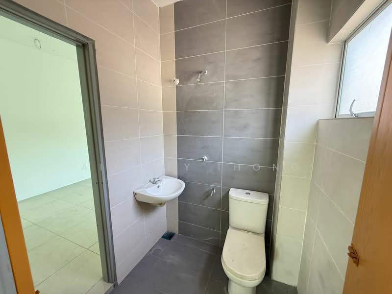 Rumah Teres 2 Tingkat untuk Dijual di Ipoh (Perak) - Ainsley Thong - Bathroom - PropertyGuru.com.my