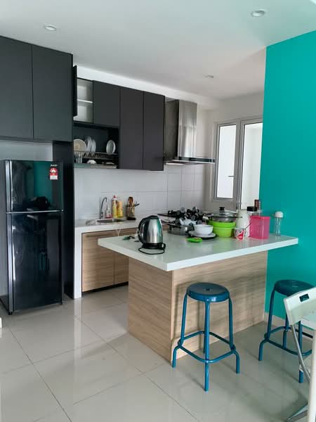 Kondominium untuk Disewa di Scenaria @ North Kiara Hills - Yan . - Kitchen - PropertyGuru.com.my