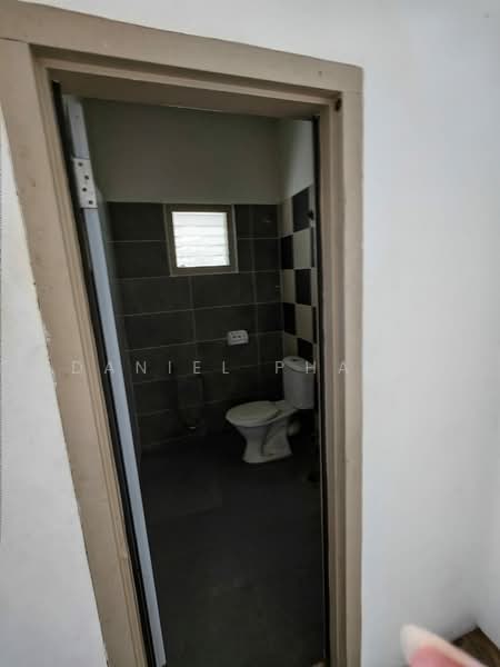 Shop / Office for Rent in George Town (Penang) - Daniel Phang - Bathroom - PropertyGuru.com.my