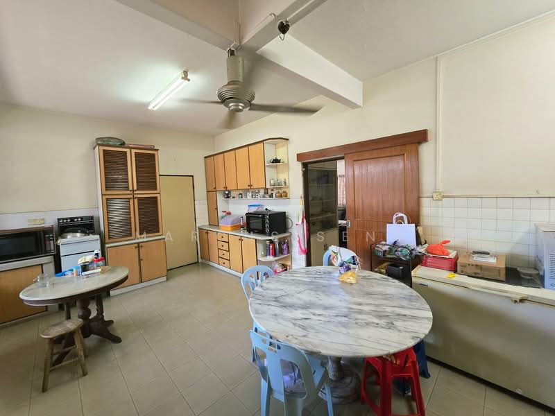 Bungalow for Sale in Taman Canning (Ipoh) - Marcus Seng - Kitchen - PropertyGuru.com.my
