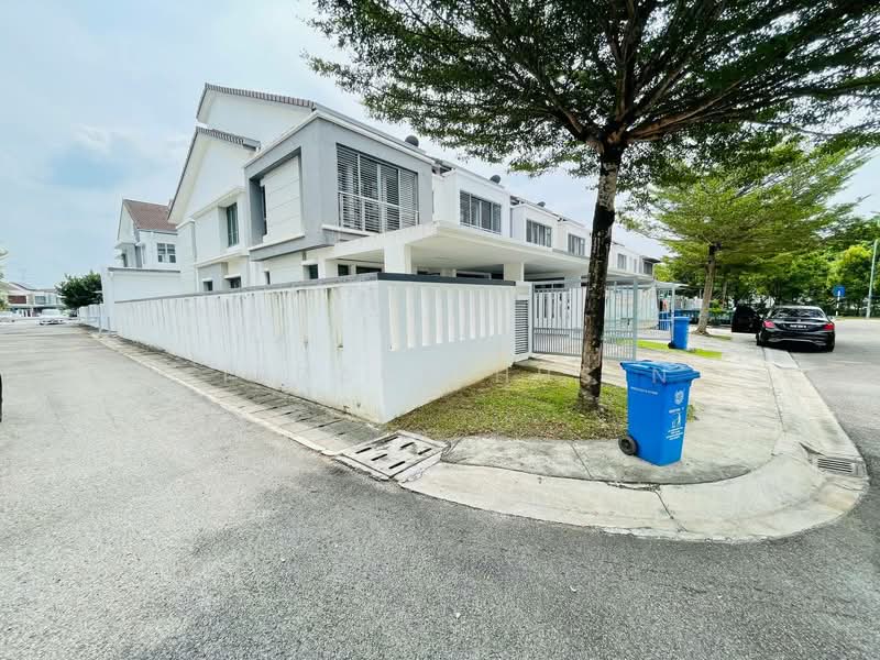 2-storey Terraced House for Sale in Alam Impian (Shah Alam) - Firdaus Husin - Exterior - PropertyGuru.com.my