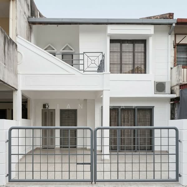 2-storey Terraced House for Sale in Taman Desaria (Petaling Jaya) - Kian Leap - Exterior - PropertyGuru.com.my