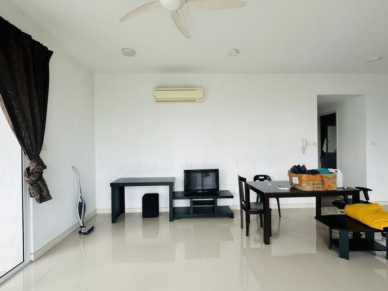 Kondominium untuk Dijual di Le Yuan Residence - Adeline Teh - Living Room - PropertyGuru.com.my