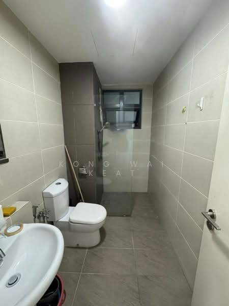 Kondominium untuk Disewa di Ascenda Residence @ Skyarena - Kong Wai Keat - Bathroom - PropertyGuru.com.my
