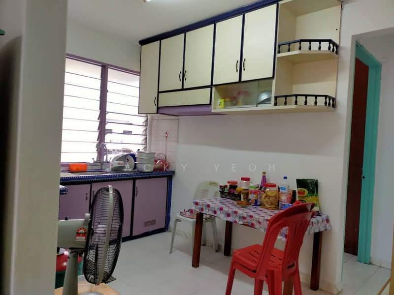 Rumah Flat untuk Dijual di Taman Lip Sin Block 1, 3 & 5 - Jacky Yeoh - Kitchen - PropertyGuru.com.my