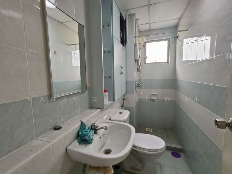 Apartment for Sale at Danga View Apartment - Mandy Goh Siew Li - Bathroom - PropertyGuru.com.my