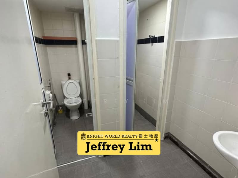 Shop / Office for Rent in Bay Avenue (Bayan Lepas) - Jeffrey Lim - Bathroom - PropertyGuru.com.my