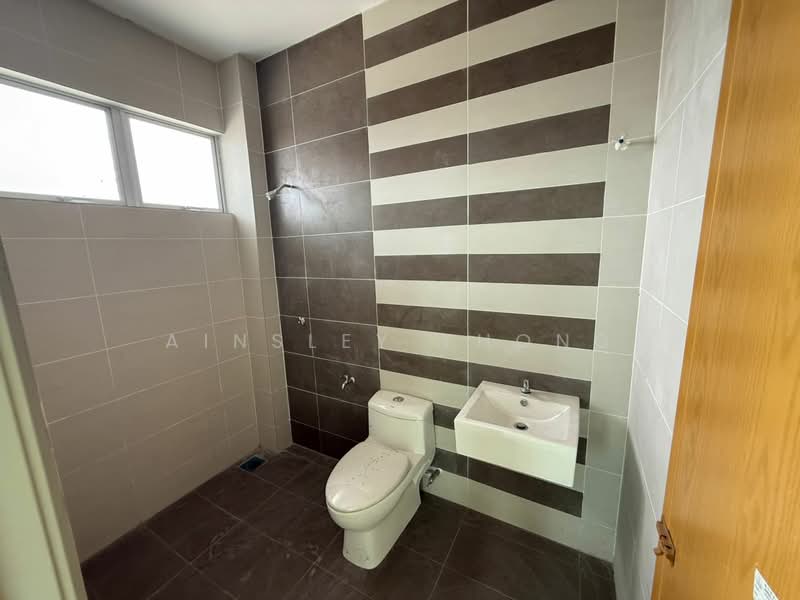 Rumah Teres 2 Tingkat untuk Dijual di Ipoh (Perak) - Ainsley Thong - Bathroom - PropertyGuru.com.my