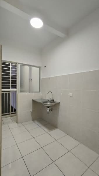 Kondominium untuk Disewa di Sky Awani Residensi 1 - Kean Yu - Kitchen - PropertyGuru.com.my