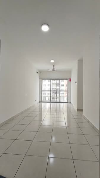 Kondominium untuk Disewa di Sky Awani Residensi 1 - Kean Yu - Living Room - PropertyGuru.com.my