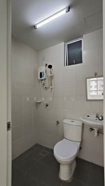 Kondominium untuk Disewa di Sky Awani Residensi 1 - Kean Yu - Bathroom - PropertyGuru.com.my