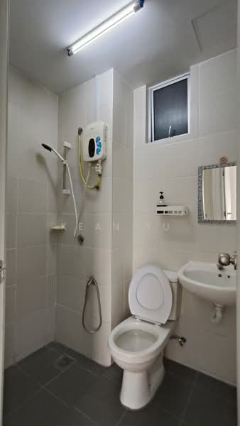Kondominium untuk Disewa di Sky Awani Residensi 1 - Kean Yu - Bathroom - PropertyGuru.com.my