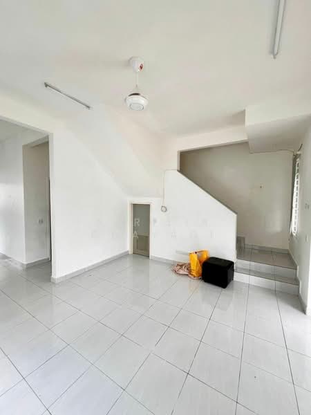 Rumah Teres 2 Tingkat untuk Dijual di Setia Eco Gardens (Gelang Patah) - APRILIA CHAYADI - Living Room - PropertyGuru.com.my